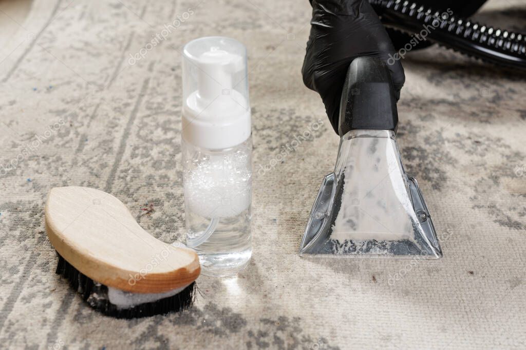 Teppichreinigung mit Sprühextraktion